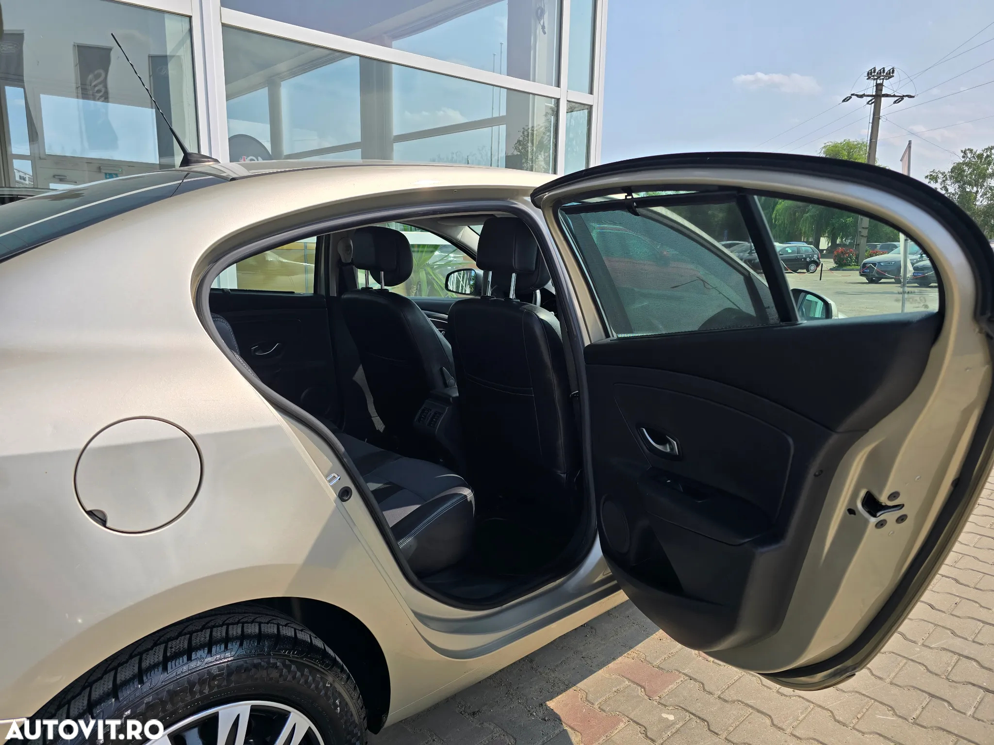 Renault Fluence 1.6 16V 110 Dynamique - 11