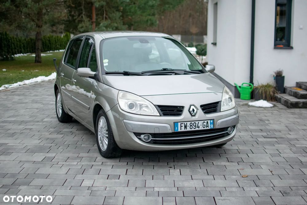 Renault Scenic - 1