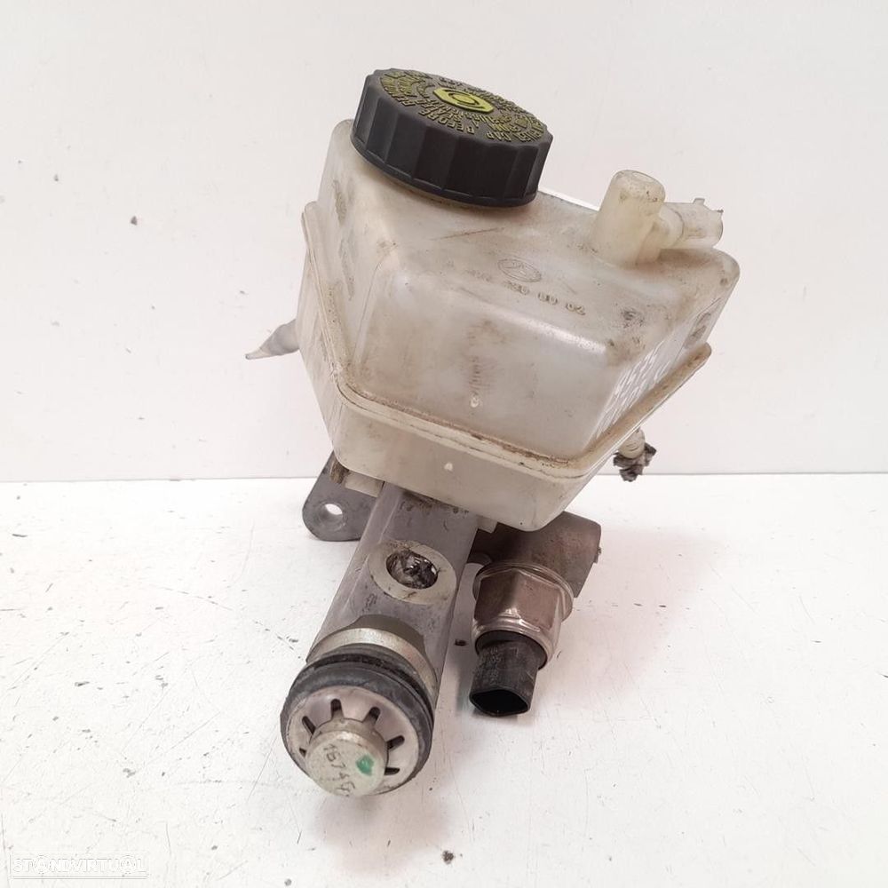 BOMBA TRAVÃO MERCEDES-BENZ CLASSE C COUPÉ 2004 - 3