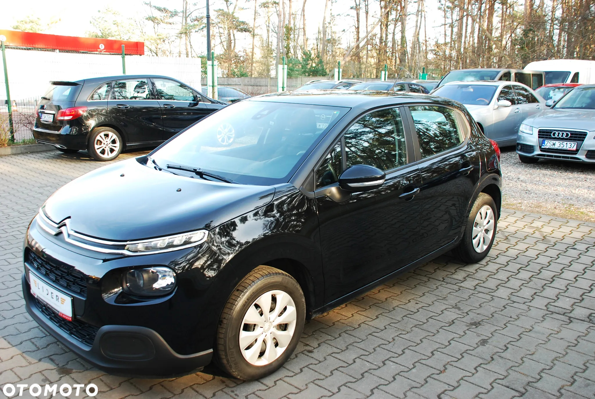 Citroën C3 1.2 PureTech Shine - 3