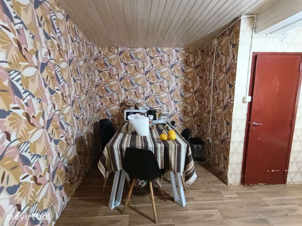 Moradia para recuperar - Grande imagem: 3/22