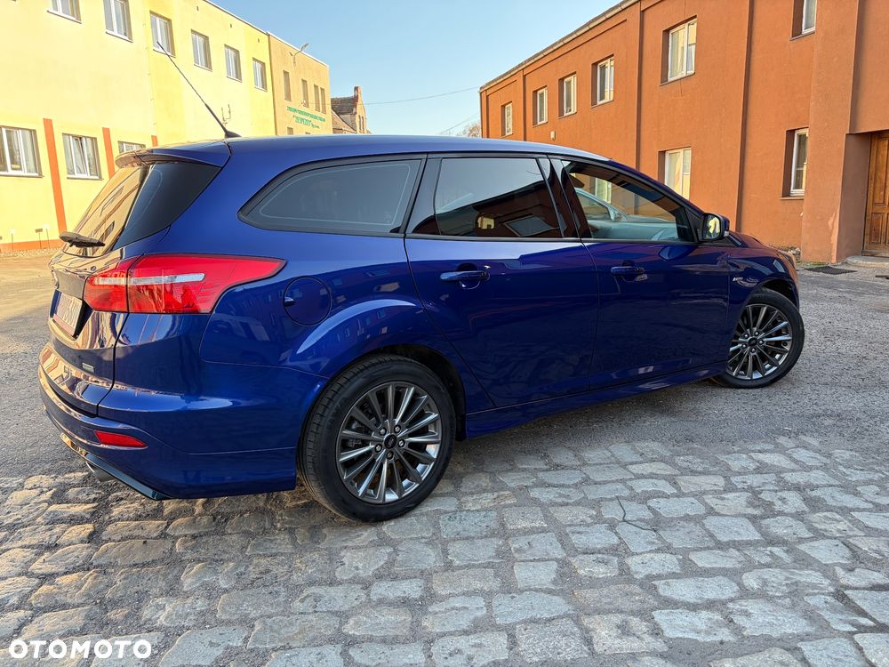 Ford Focus 1.5 EcoBoost STart-Stopp-System ST-LINE - 2