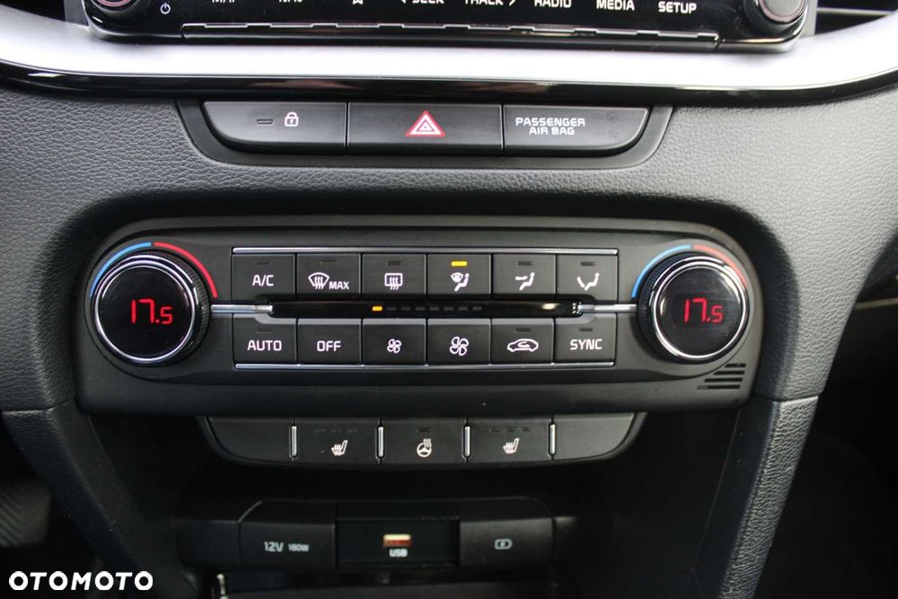 Kia XCeed - 33
