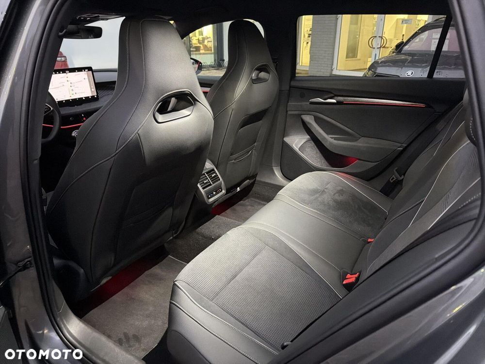 Skoda Superb 2.0 TSI Sportline DSG - 22