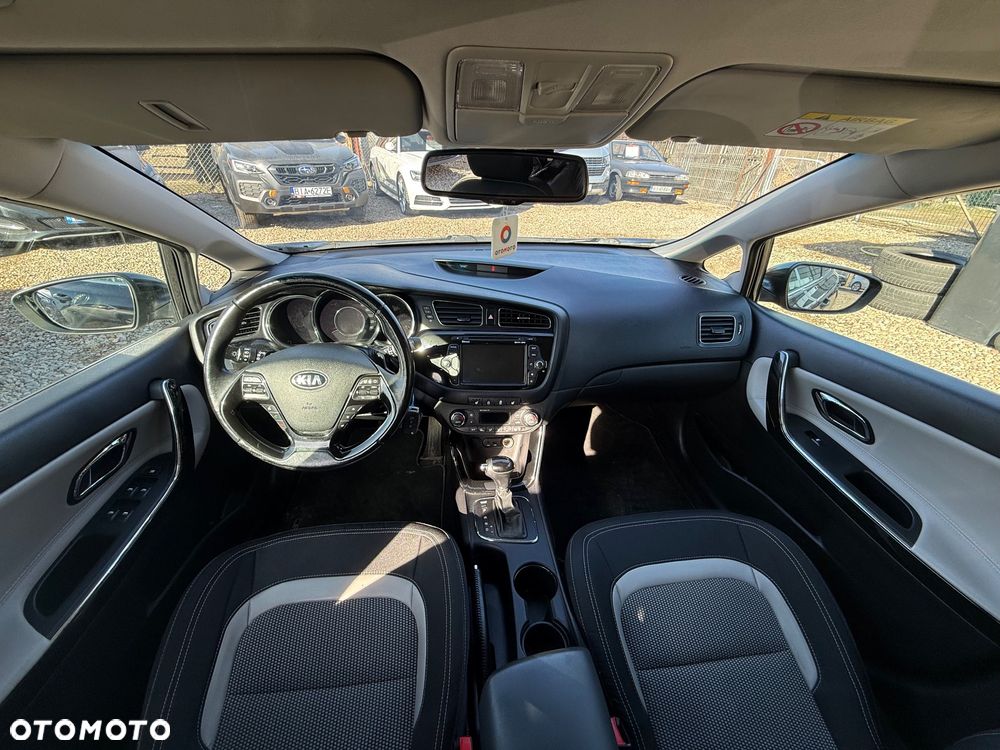 Kia Ceed 1.6 GDI DCT Vision - 18