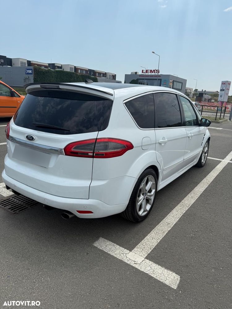 Ford S-Max - 11