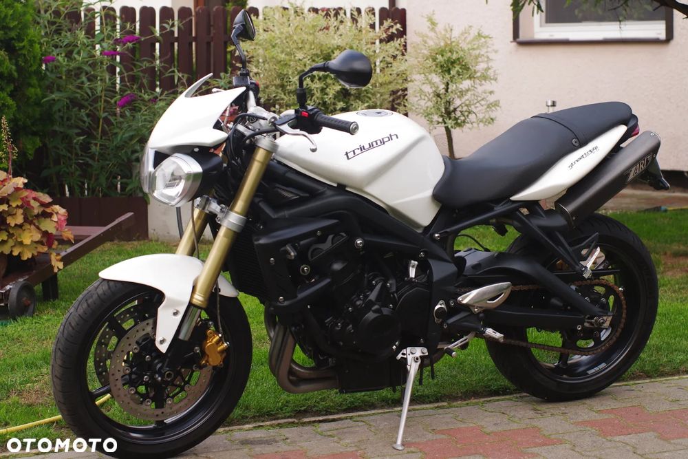 Triumph Street Triple - 19
