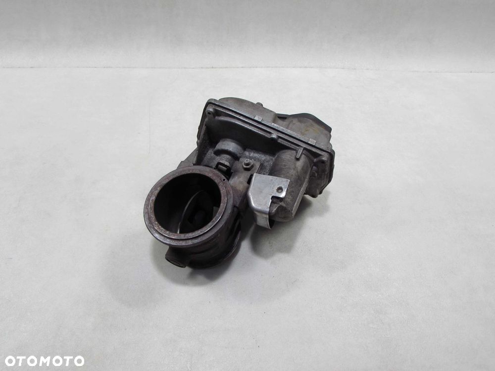 MITSUBISHI IVECO CANTER FUSO 7C15 E6 17R 13-21 PRZEPUSTNICA SPALIN EGR 5801763775 - 3