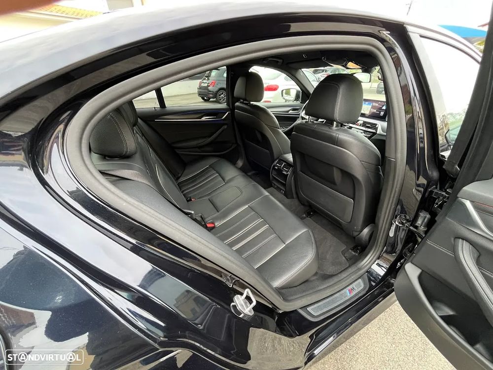 BMW 520 d Pack Desportivo M Auto - 37