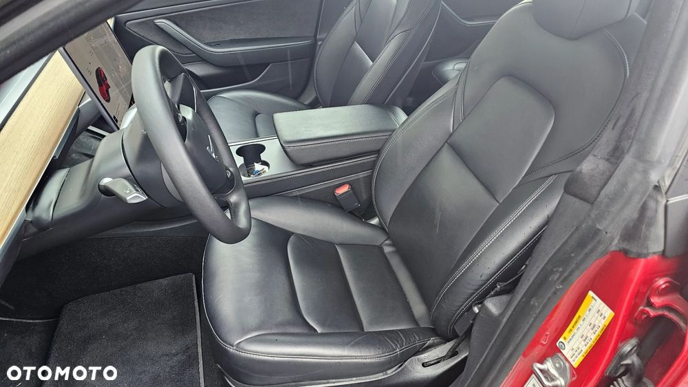 Tesla Model 3 - 11