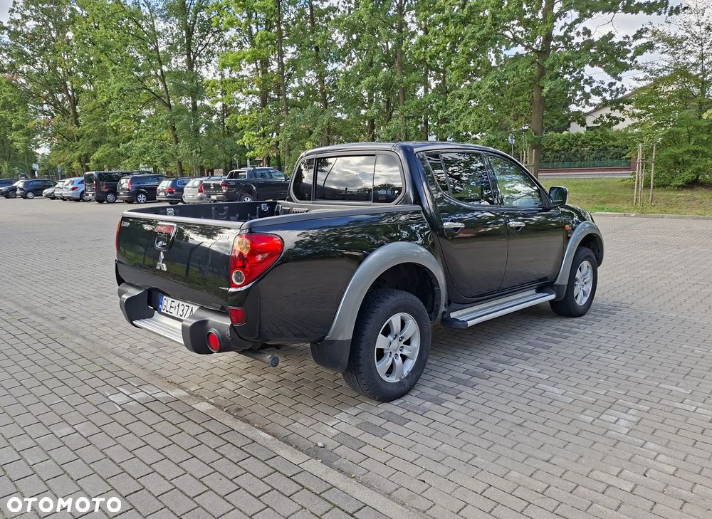 Mitsubishi L200 - 4