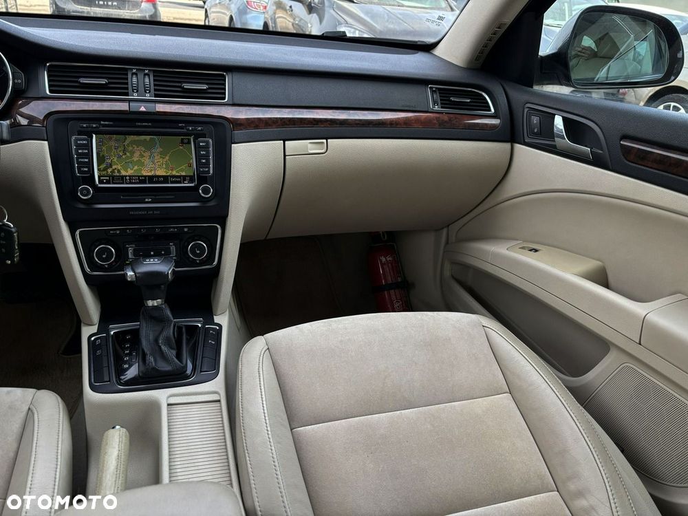 Skoda Superb 2.0 TDI Elegance DSG - 29
