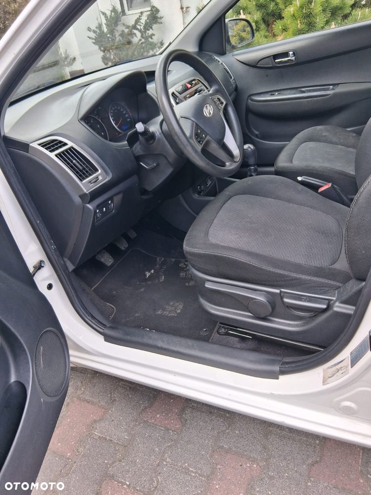 Hyundai i20 1.1 CRDi Comfort - 4