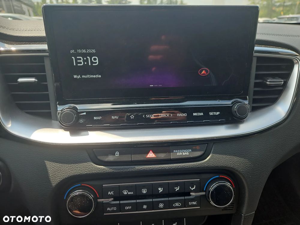 Kia Ceed 1.5 T-GDI Tribute DCT - 10