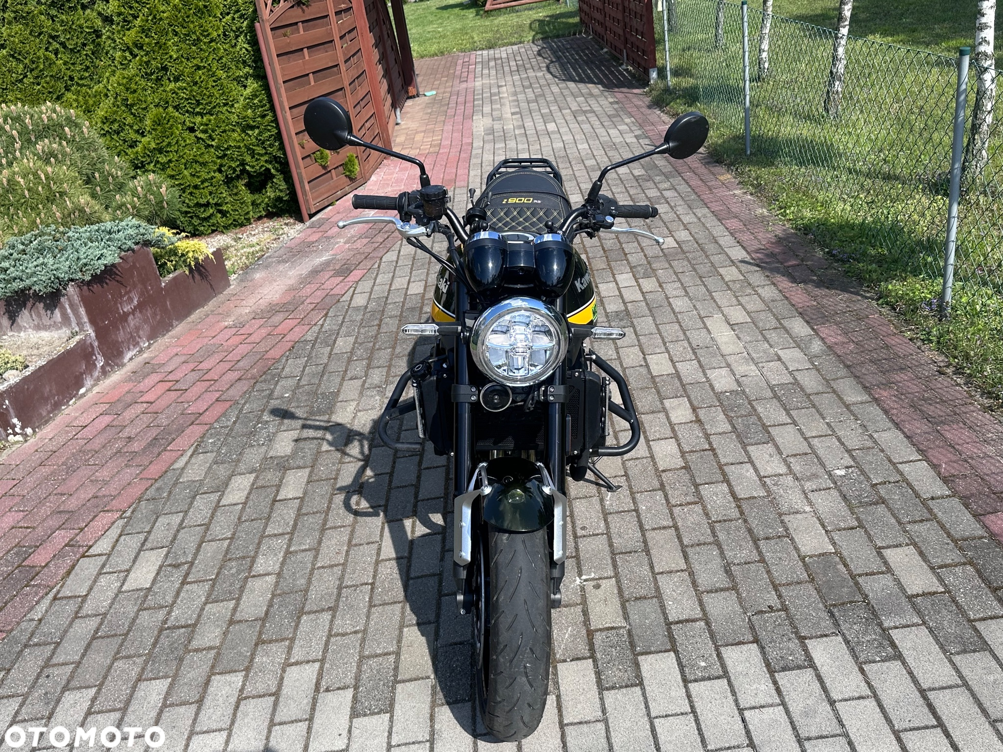 Kawasaki Z 900 RS - 6