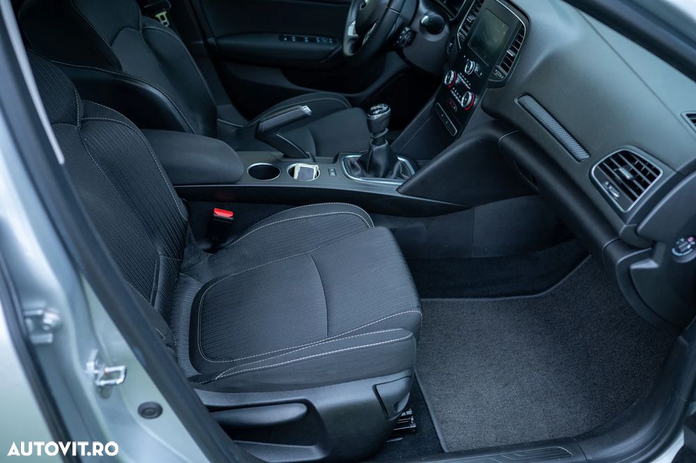 Renault Megane BLUE dCi 115 BUSINESS EDITION - 20