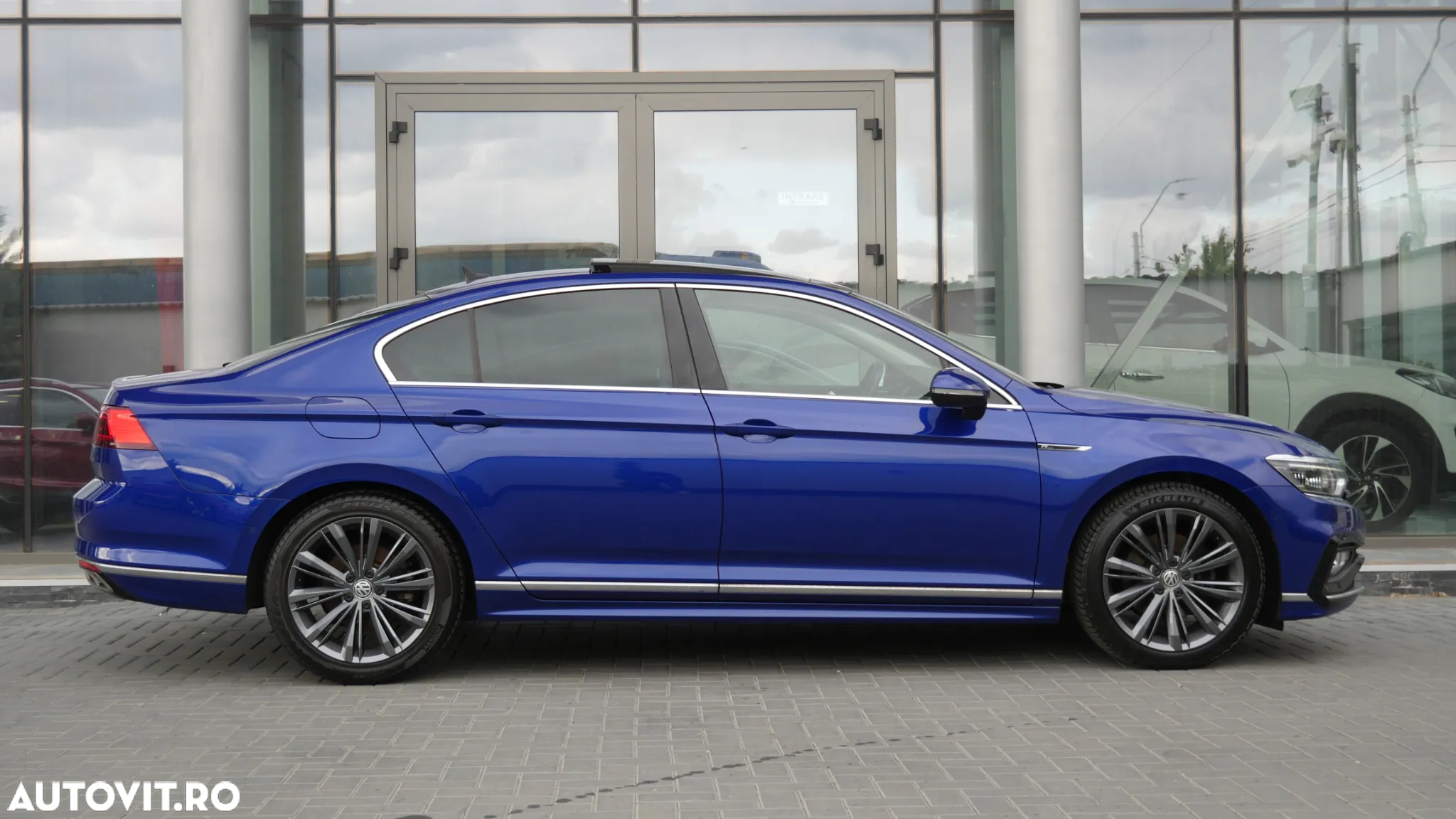 Volkswagen Passat - 9