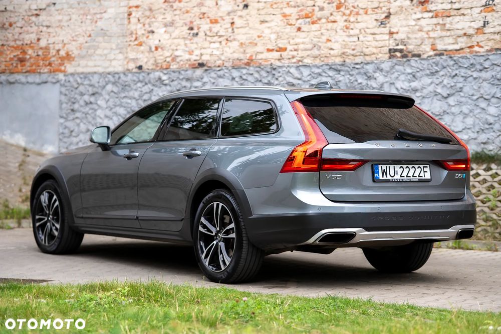 Volvo V90 Cross Country D5 AWD Pro - 25