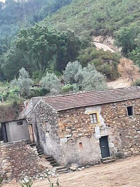 Casa em pedra com terreno - immenso potencial para restaurar - Grande imagem: 4/4