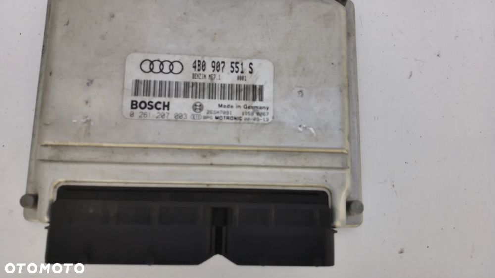 Audi Sterownik Silnika 4B0 907 551 S - 2