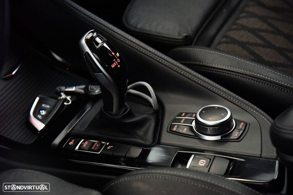 BMW X1 18 d sDrive Auto xLine - 13