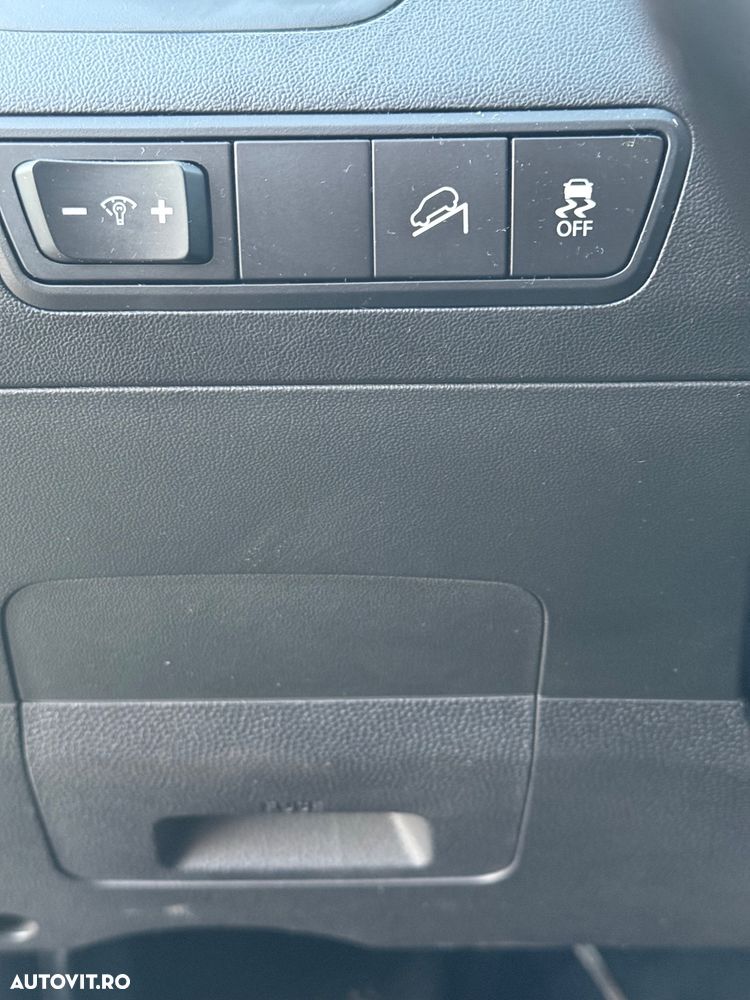 Hyundai ix35 1.6 2WD Fifa World Cup Edition - 17