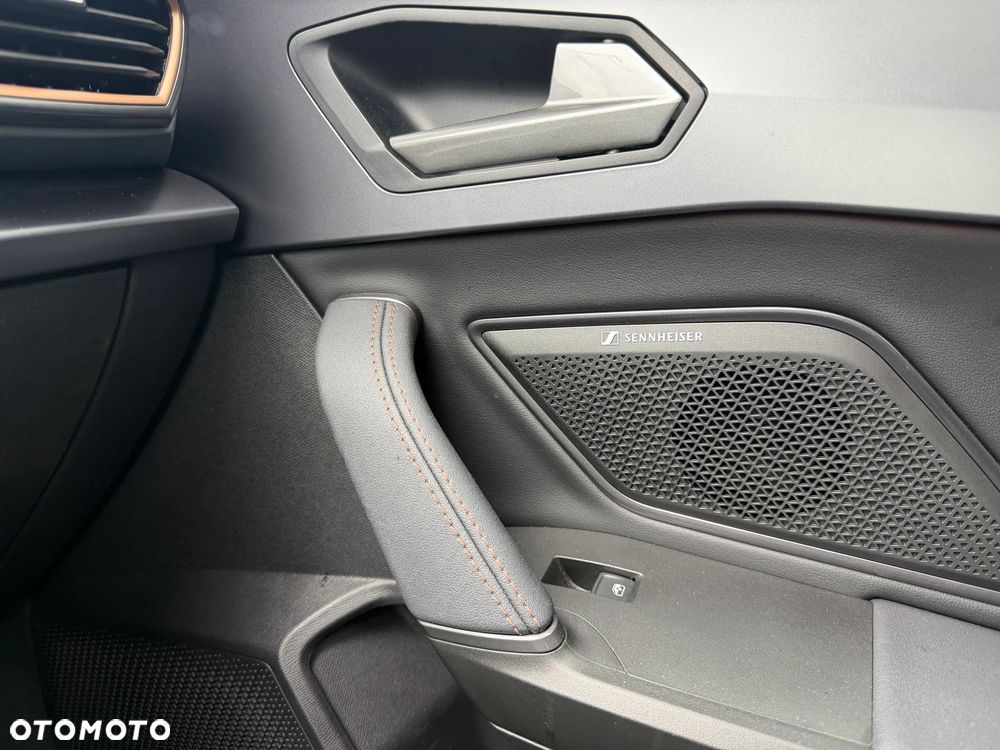 Cupra Formentor 1.5 e-Hybrid DSG - 17