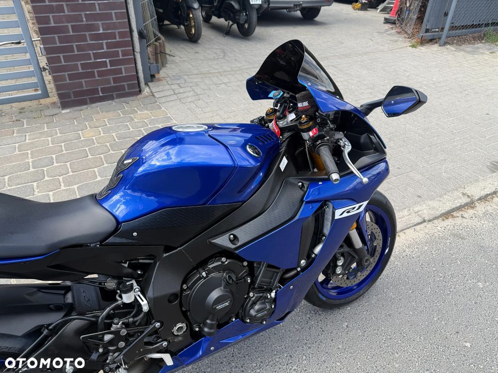 Yamaha R1 - 28