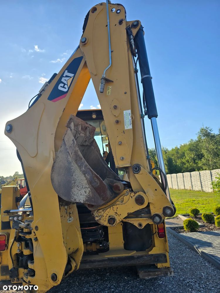 Caterpillar - 11
