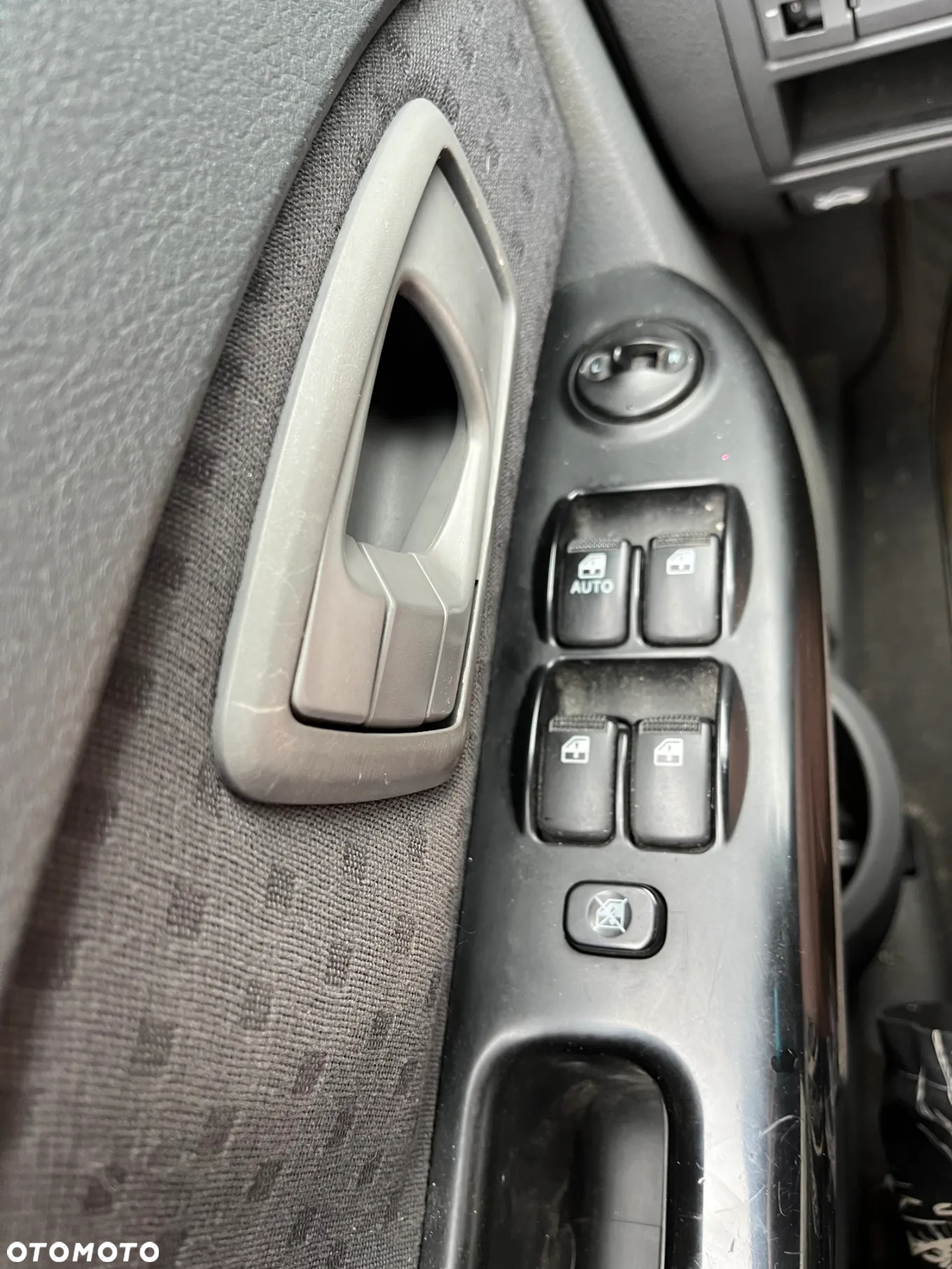 Kia Carens 2.0 CVVT LX - 2
