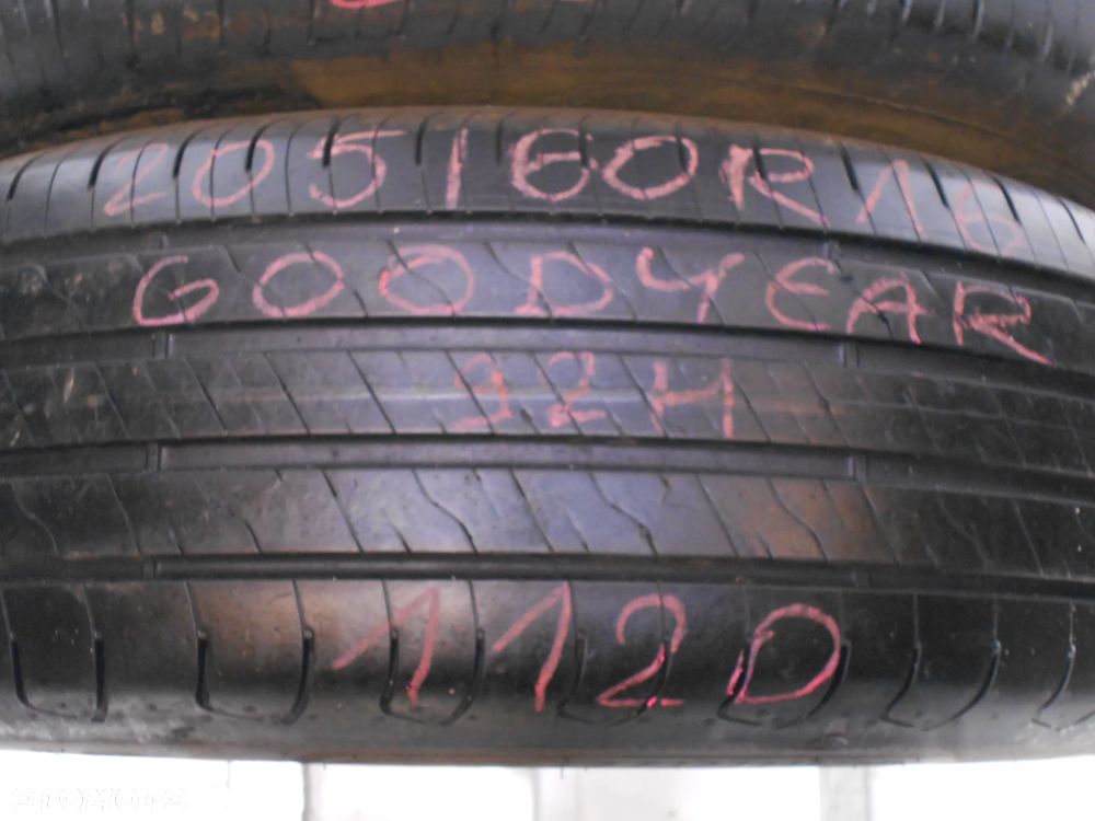 OPONY 205/60R16 GOODYEAR EFFICIENT GRIP PERFORMANCE 2 DOT 2223 / 1120 7.7MM - 3