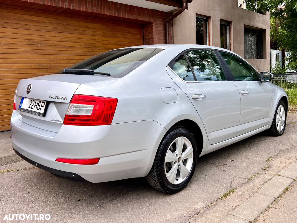 Skoda Octavia 2.0 TDI ELEGANCE DSG - 4