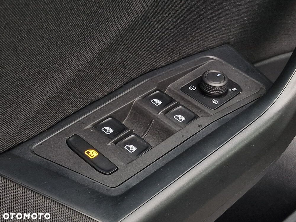 Volkswagen T-Roc 1.5 TSI Life DSG - 23