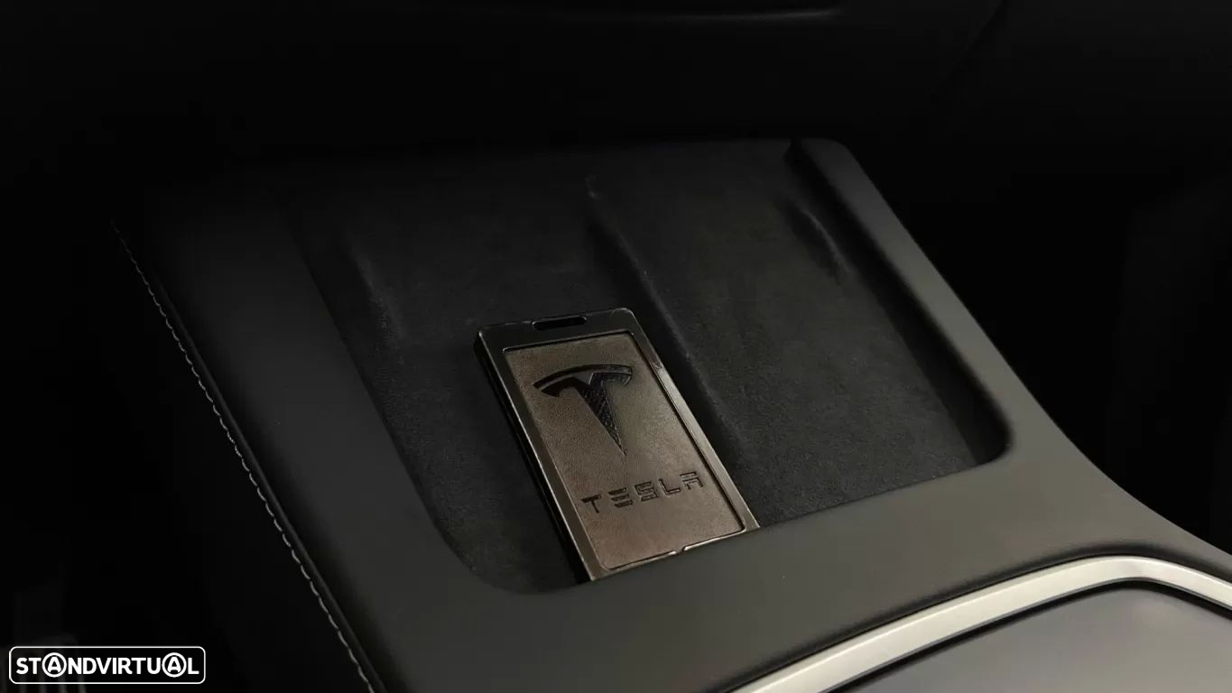 Tesla Model Y Tração Traseira - 29