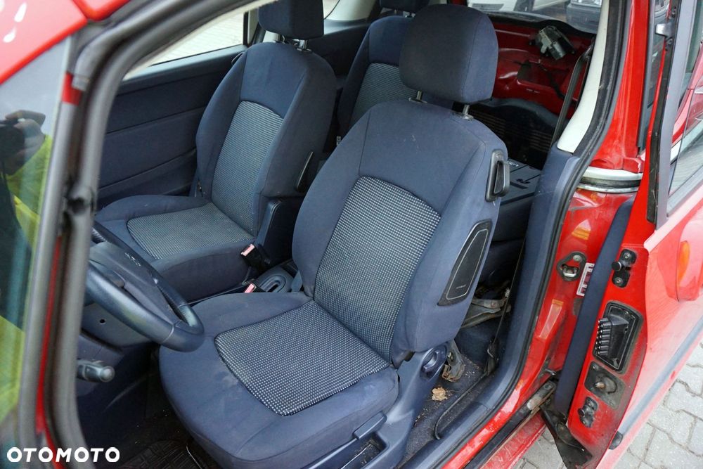 PEUGEOT 1007  2005 KKNB 1.4 16V TU3A 75KM 20CP14 CZERWONY na części - 11