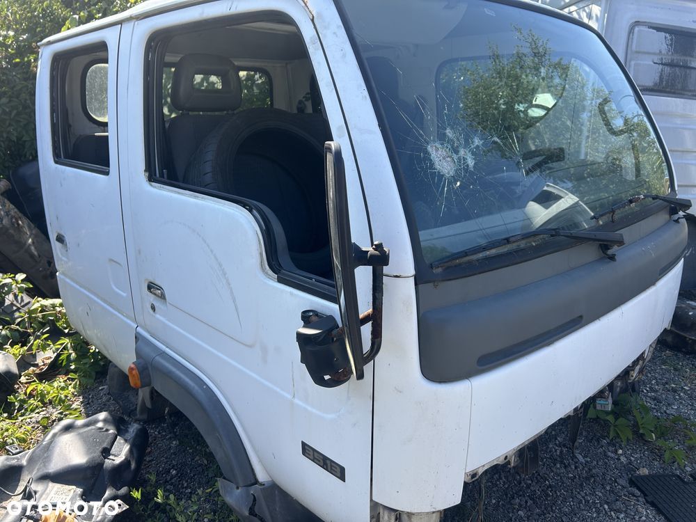Kabina nissan cabstar 2005 dubel części - 1