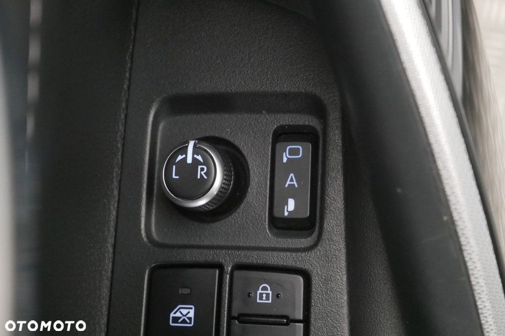 Toyota Corolla - 29