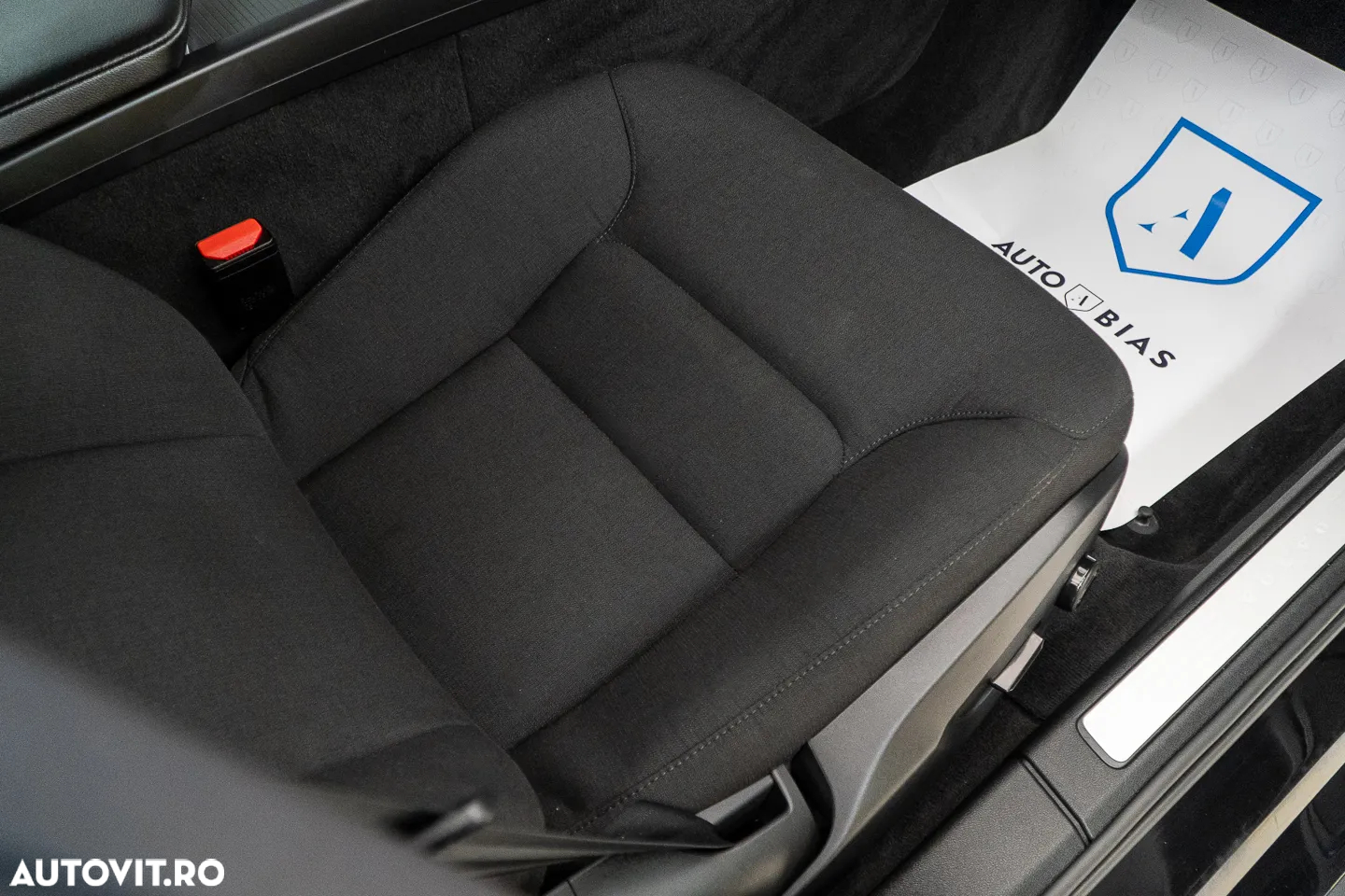 Volvo V60 B4 MHEV AT8 FWD Momentum - 40