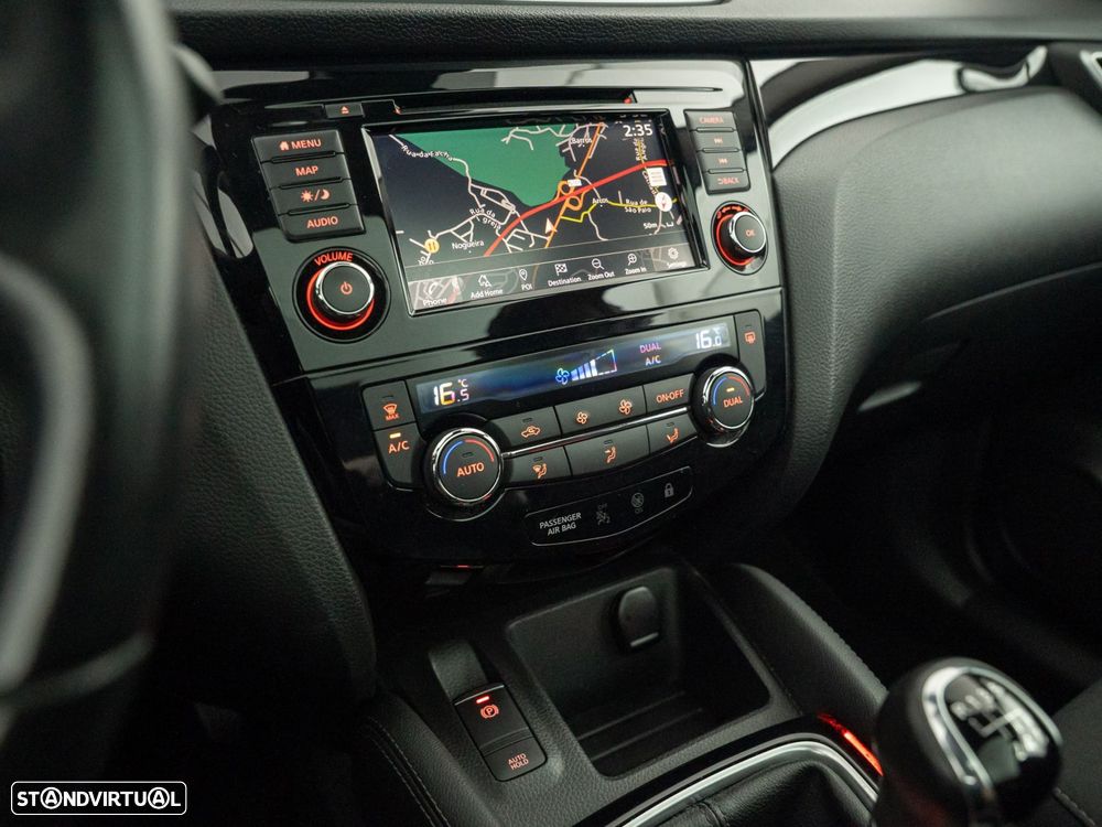 Nissan Qashqai 1.5 dCi N-Connecta - 27