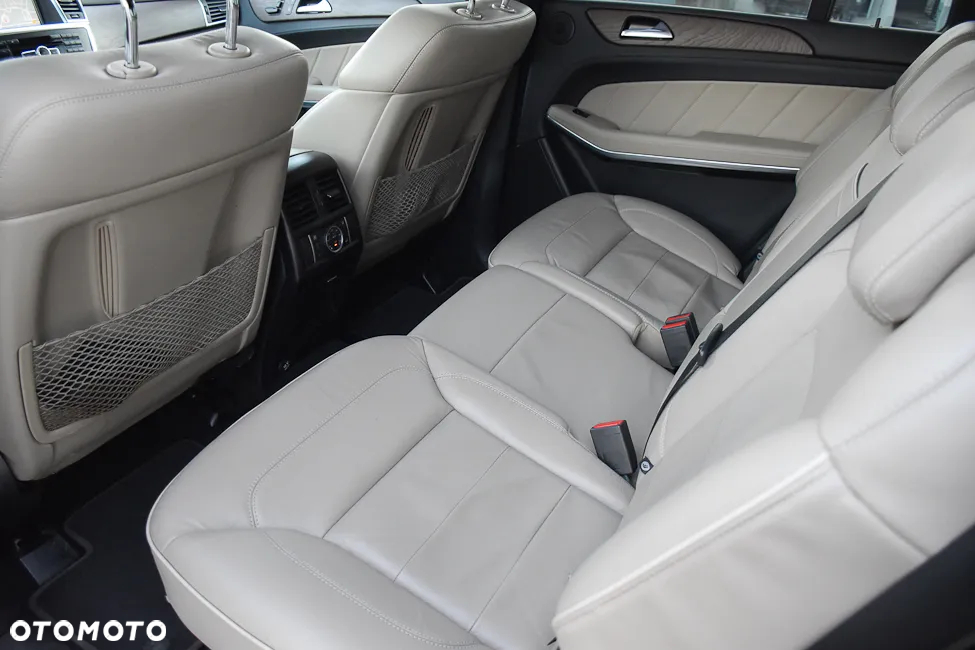 Mercedes-Benz GL 350 BlueTec 4-Matic - 36
