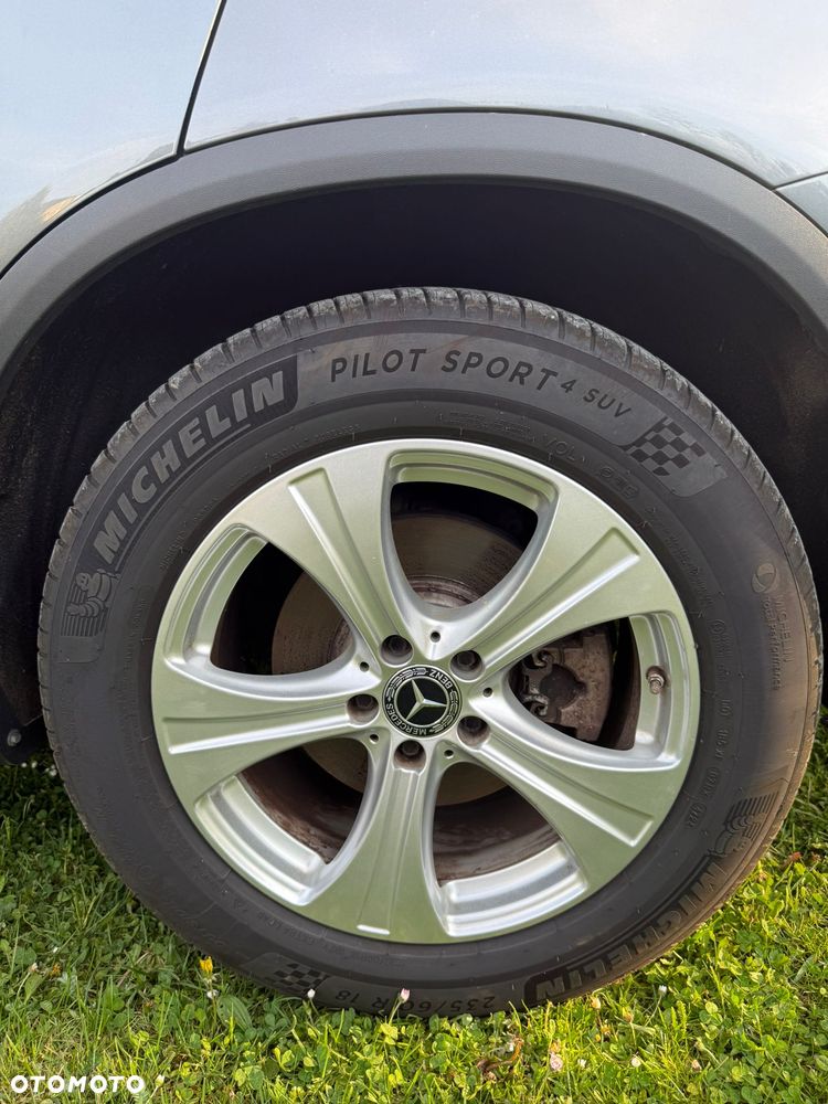 Mercedes-Benz GLC - 12