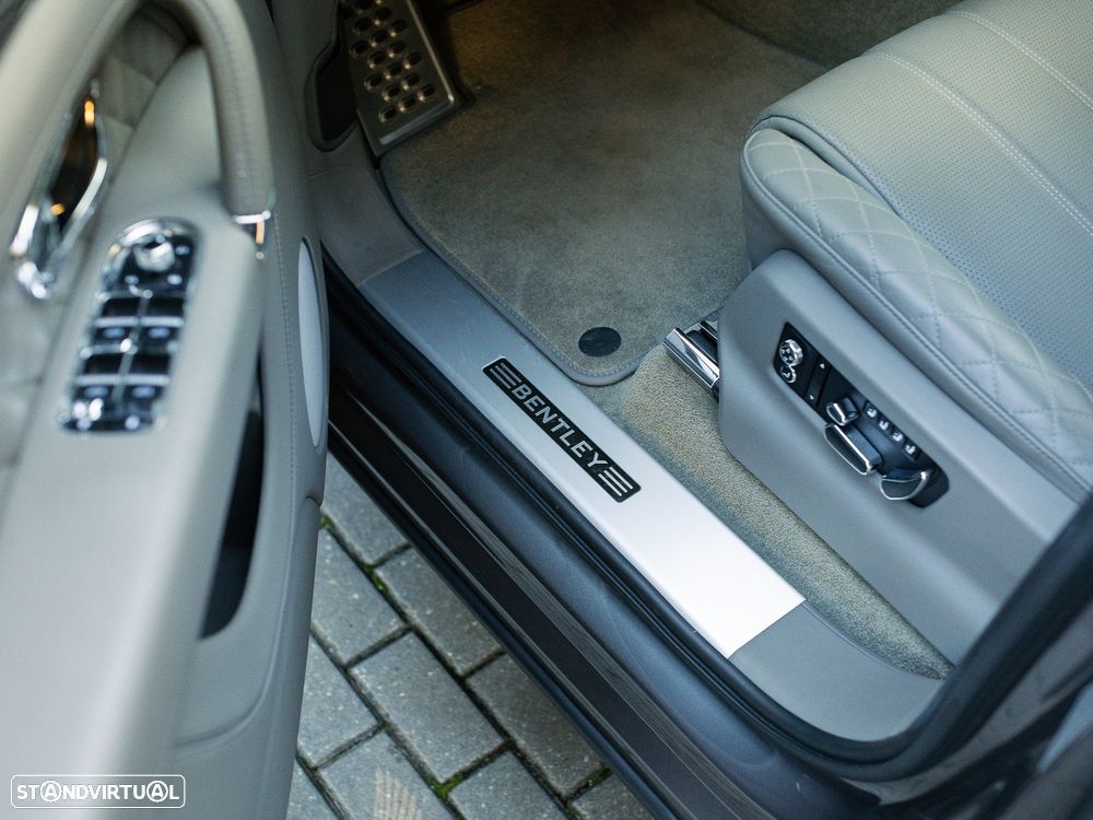 Bentley Bentayga V8 - 31