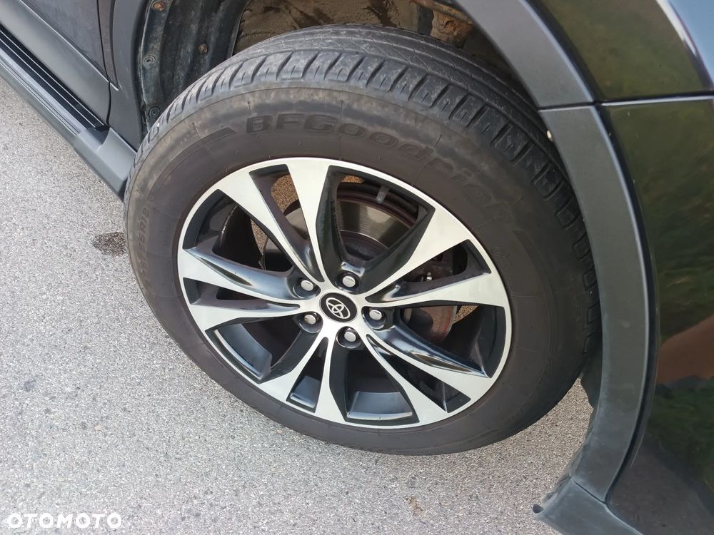 Toyota RAV4 - 4