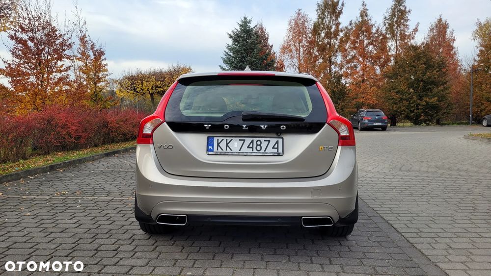 Volvo V60 T5 Drive-E Summum - 5