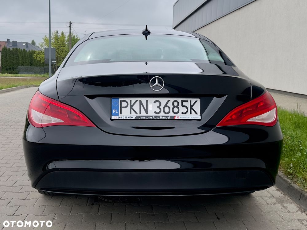 Mercedes-Benz CLA 180 Urban - 14