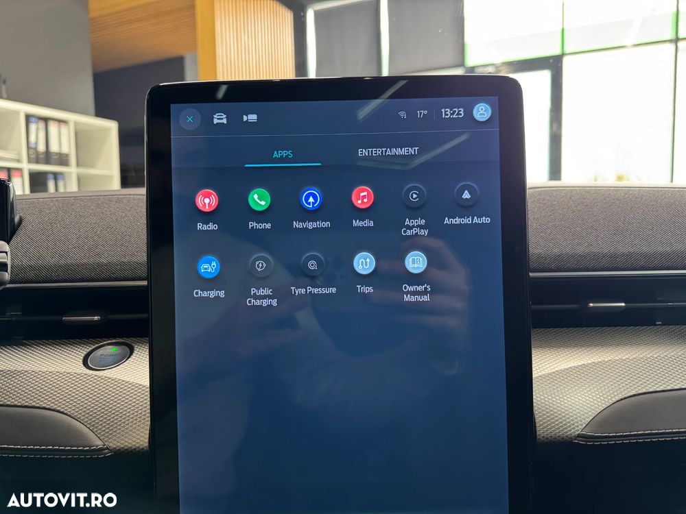 Ford Mustang Mach-E - 14