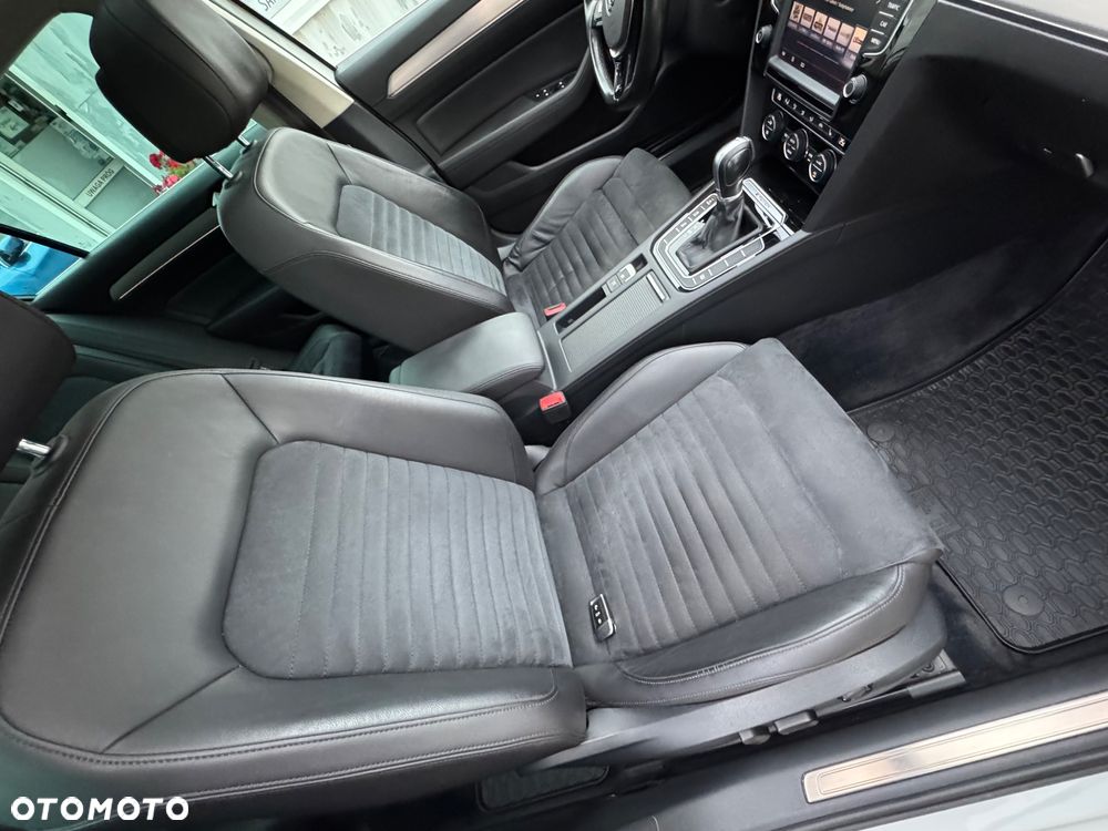 Volkswagen Passat 2.0 TDI 4Mot Elegance DSG - 22