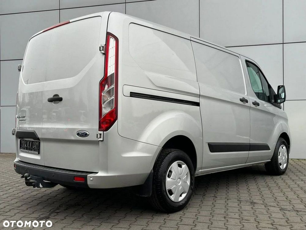 Ford Transit Custom - 10