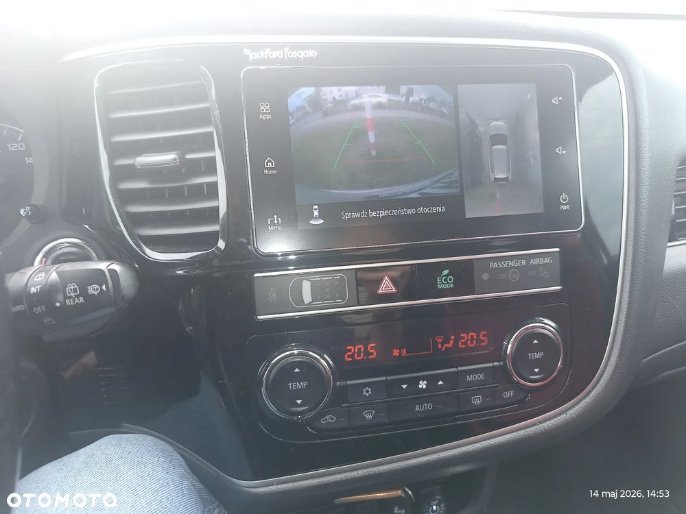 Mitsubishi Outlander - 16