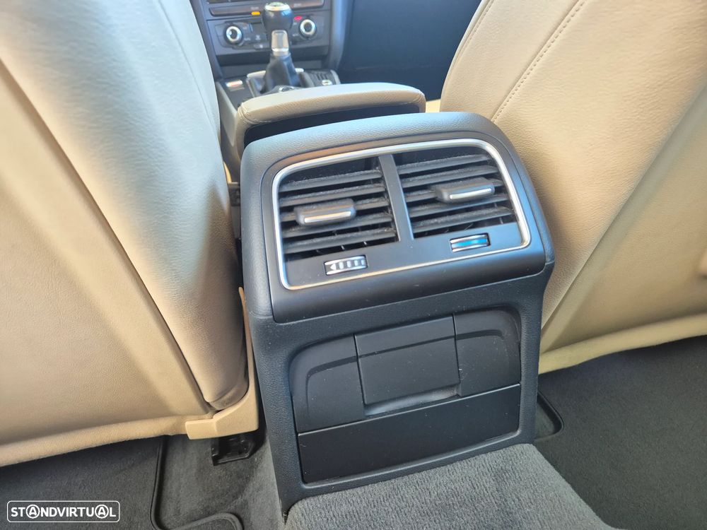 Audi A4 2.0 TDI S-line - 28